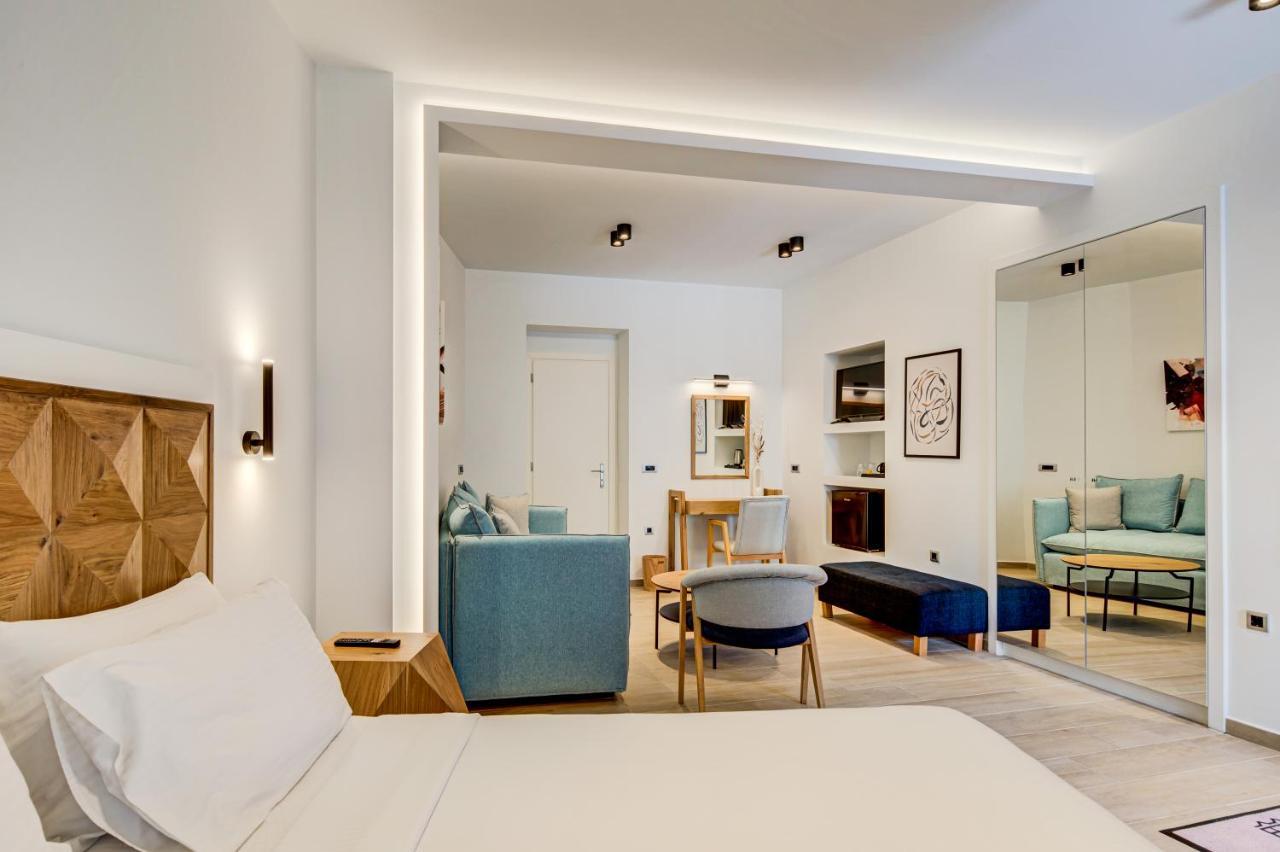 Gambello Luxury Rooms นาฟปลิโอ ภายนอก รูปภาพ
