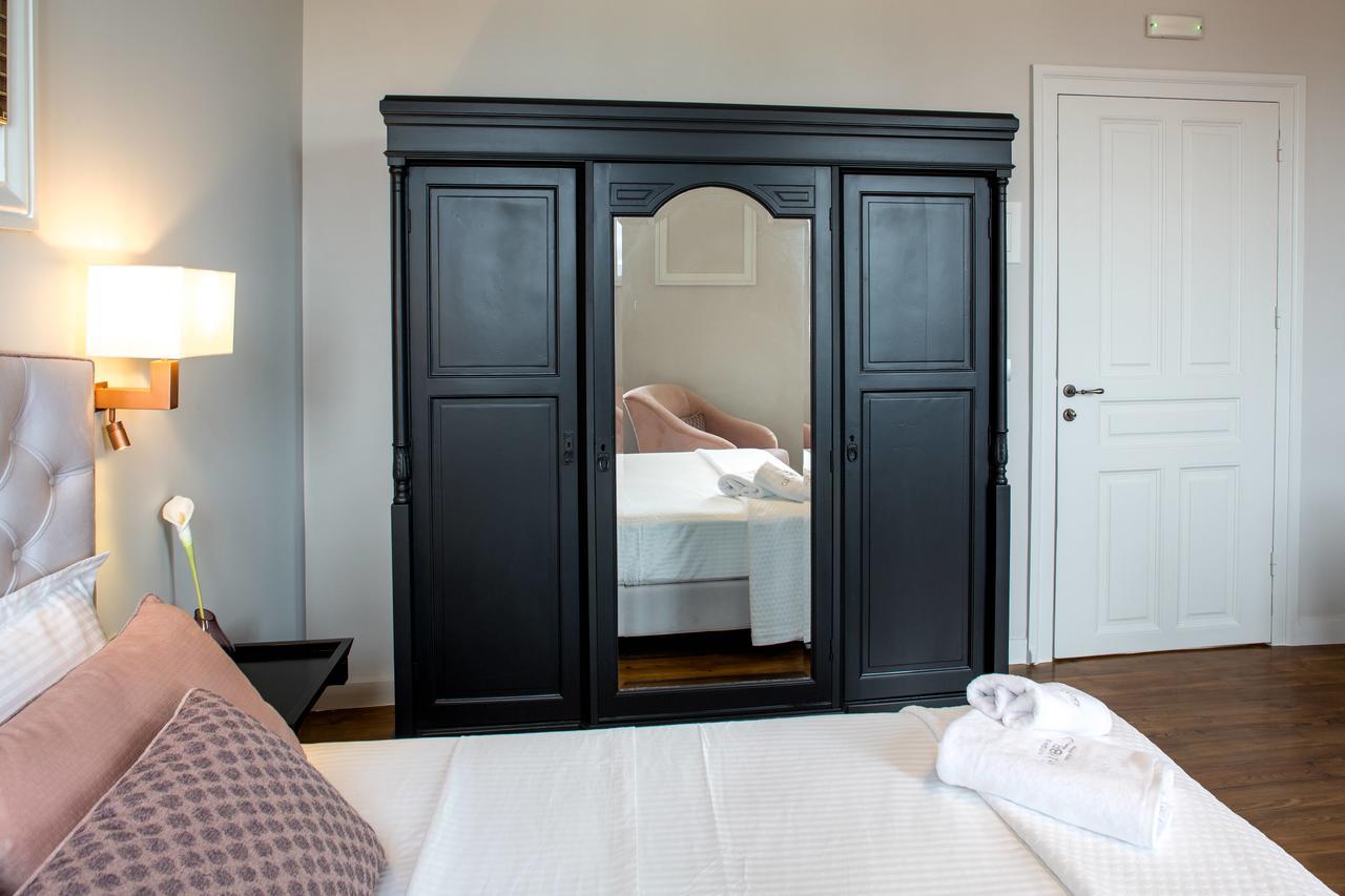 Gambello Luxury Rooms นาฟปลิโอ ภายนอก รูปภาพ